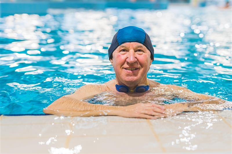 Things Adults Should Know Before Swimming in Winter